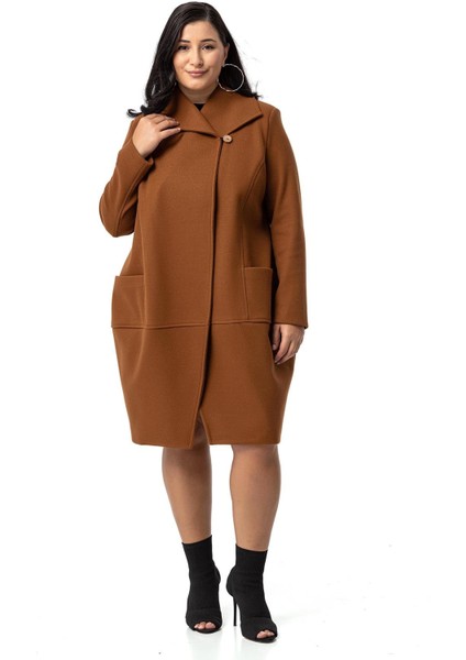 Büyük Beden Torba Cepli Tek Düğmeli Astarlı Kahverengi Kaşe Kaban