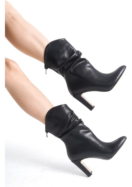 MBSR606-S Kadın Sivri Burun Körüklü Siyah Topuklu Bot & Bootie