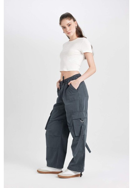 Coool Wide Leg Geniş Paça Normal Bel Pantolon Gabardin Kumaş Basic Düz Bağcıklı Kargo Cepli B1205AX24AU