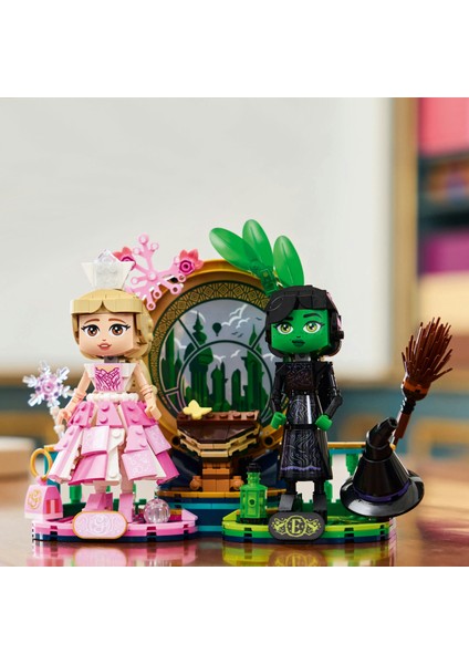 Wicked Elphaba ve Glinda Figürleri 75682 - 10 Yaş ve Üzeri Çocuklar Için Fantastik Oyuncak Yapım Seti (558 Parça)