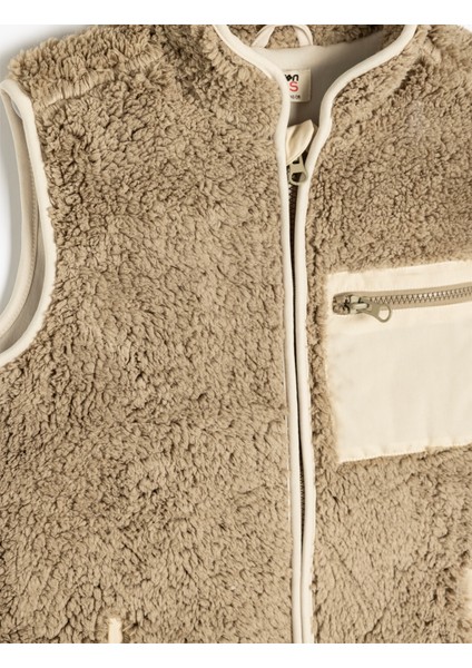 Peluş Yelek Dik Yaka Cep Detaylı Fermuar Kapamalı modelleri