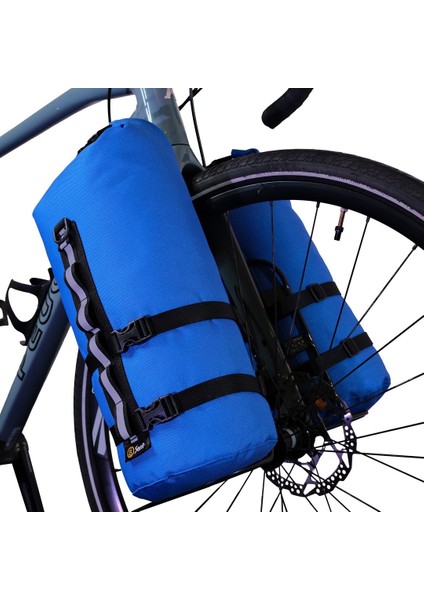 - Bikepacking Tüp Çanta 9L