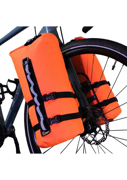 - Bikepacking Tüp Çanta 9L