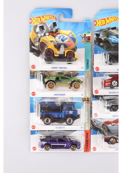 Dekomus Ile Yeni Sezon Lisanslı Hot Wheels Oyuncak Minik Araba