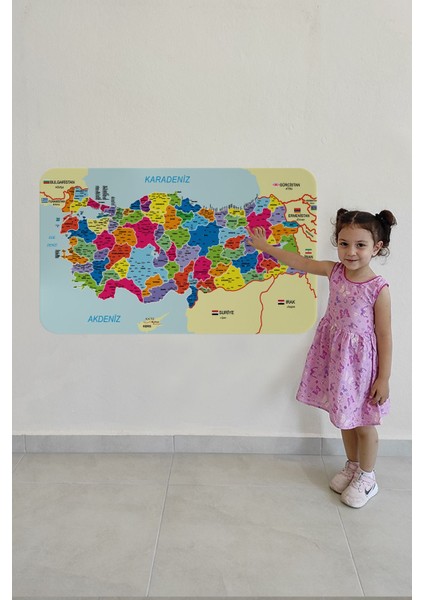 Türkiye haritası duvar stickerı, renkli ve eğitici dekoratif tasarım