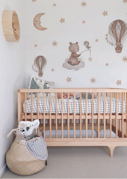 Renkli Ayıcık Çocuk Odası Duvar Stickerı, sevimli ve eğlenceli dekor seçeneği fiyatları