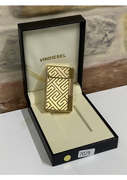 Marka Sarı Gold Renk Gri Labirent Çizgi Desenli Gazlı Model Kişiye Özel Çakmak