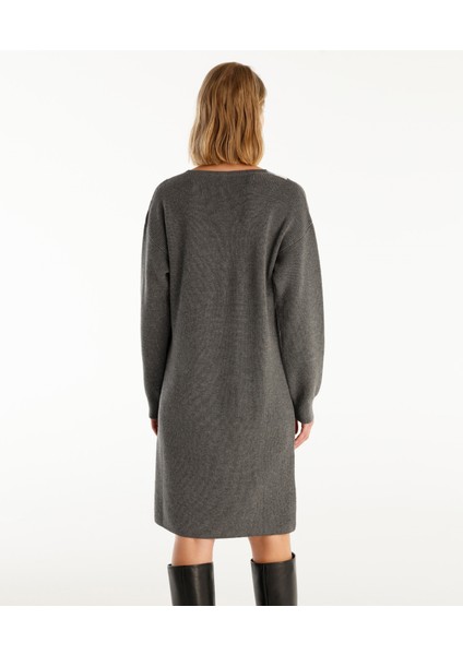 V-Yakalı Triko Elbise fırsatları