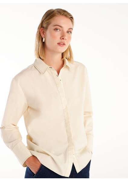 Kontrast Detaylı Gömlek