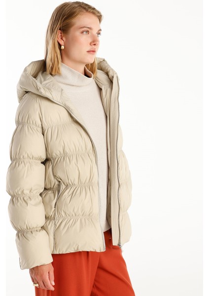 Şerit Detaylı Mont modelleri