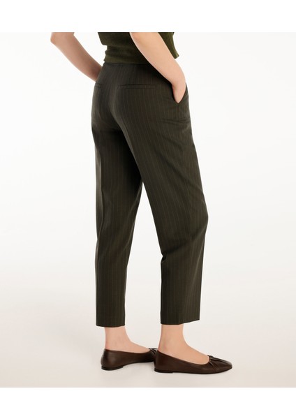 Düğme Detaylı Pantolon modelleri