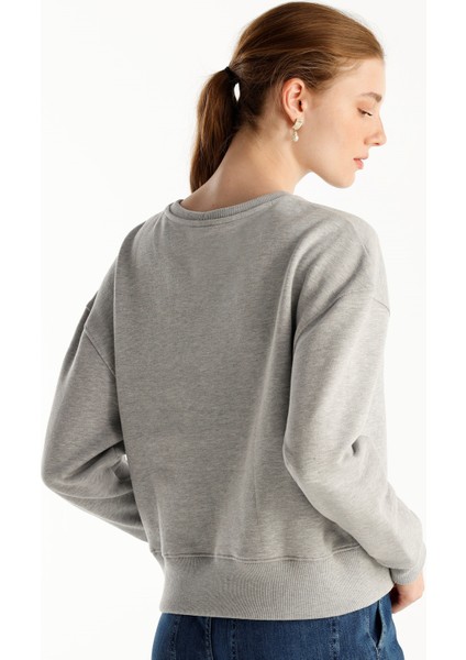 Pens Detaylı Uzun Kollu Bisiklet Yaka Sweatshirt modelleri