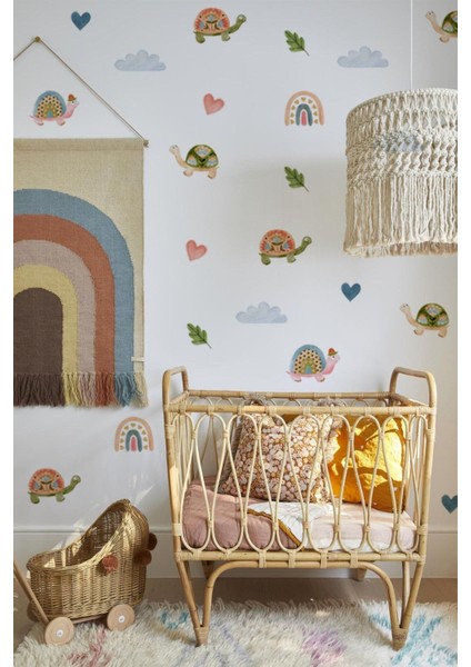 Renkli Kaplumbağa Çocuk Odası Duvar Stickerı, sevimli ve eğlenceli dekorasyon için ideal