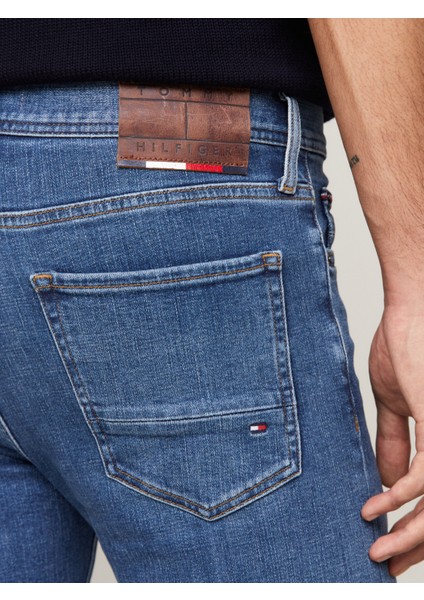 Erkek Marka Logolu Slim Fit Şık Görünüşlü Klasik 5 Cepli Günlük Kullanıma Uygun Açık Mavi Denim Jeans MW0MW33963-1A9 fırsatları