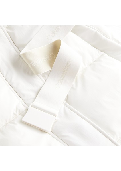 Kadın / Kız Siyah Kapüşonlu Uzun Kollu Kemerli Beyaz Mont J20J224122-YBI modelleri