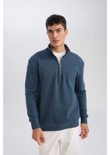 Comfort Regular Fit Rahat Kalıp Dik Yaka Fermuarlı Kalın Basic Düz Sweatshirt X7405AZ24AU