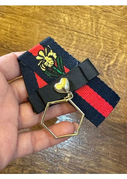 Halka Uçlu Kalpli Tasarım Yaka Iğnesi Broş 9x6 cm modelleri