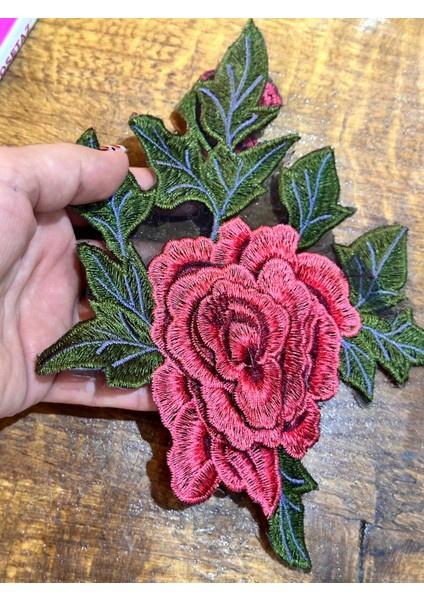25X18 cm Nakış Işleme Kabartma Çiçek Aplike Dikiş Arma fiyatları