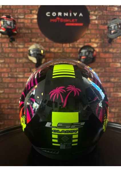 Classy Palm Siyah Kask indirimleri