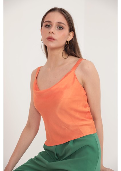 Saten Kumaş Degaje Yaka Kadın Bluz Oranj fırsatları