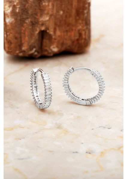 18 mm Baget Taşlı Rodyumlu Gümüş Halka Küpe 7030 fiyatları