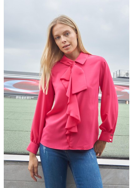 Kadın Likrasız Şık Kumaş Yakalı Önü Volanlı Uzun Kol Gömlek Bluz-Fujya