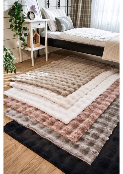 Molecule Peluş Halı Beyaz fırsatları