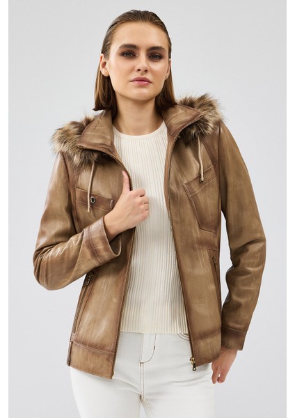 Meggy Kadın Bej Kapüşonlu Kürklü Deri Ceket 24WGE5210NC