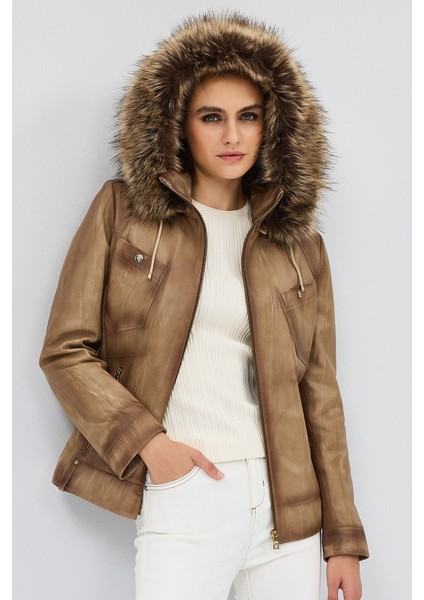 Meggy Kadın Bej Kapüşonlu Kürklü Deri Ceket 24WGE5210NC fırsatları
