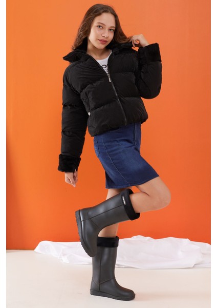 Siyah Dik Yaka Kolu Kürk Detaylı Kız Çocuk Şişme Mont 19505 indirimleri