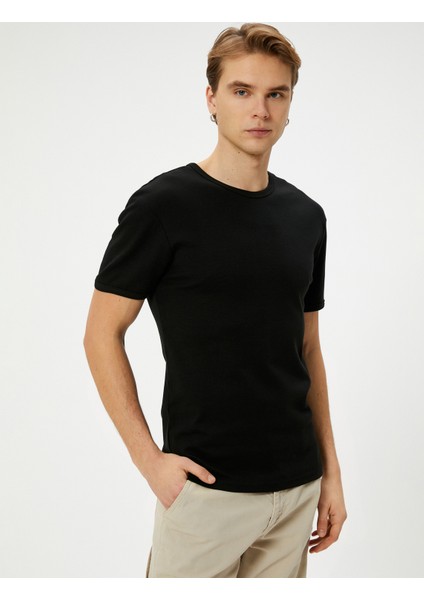 Basic Tişört Slim Fit Bisiklet Yaka Kısa Kollu Pamuklu