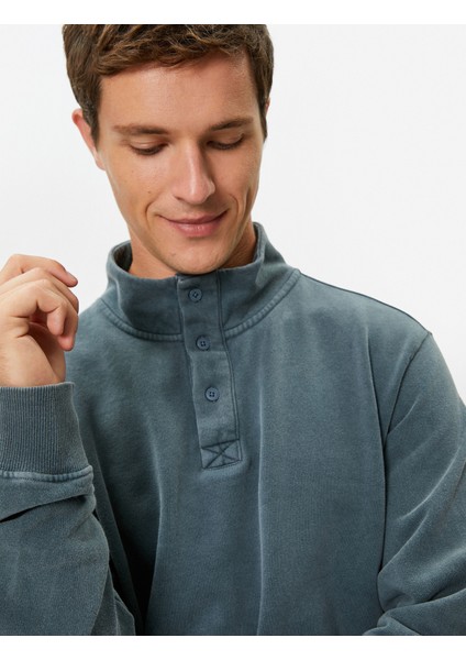 Yıkamalı Sweatshirt Dik Yaka Düğme Detaylı Pamuklu