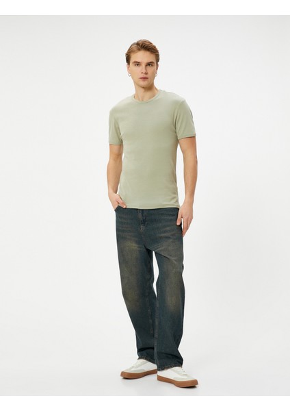 Basic Tişört Slim Fit Bisiklet Yaka Kısa Kollu Pamuklu