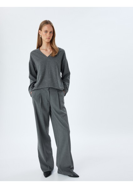 V Yaka Sweatshirt Uzun Kollu