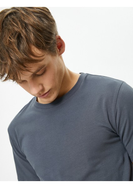 Kısa Kollu Tişört Uzun Kalça Boy Esnek Kumaş Slim Fit Pamuklu