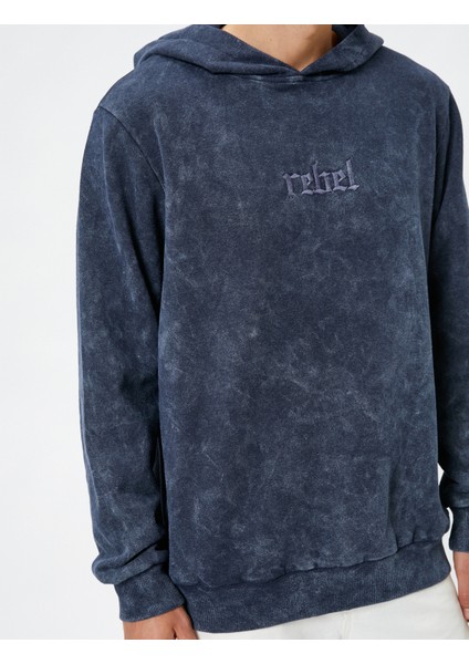 Kapşonlu Sweatshirt Yıkamalı Slogan Işlemeli Ribanalı Şardonlu indirimleri