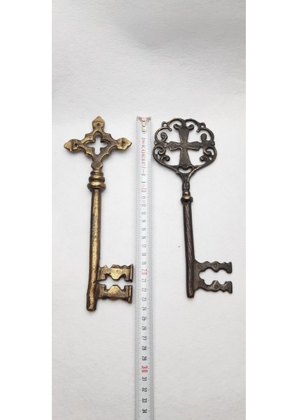 2 Adet Dekoratif Antika Tarzında Prinç Döküm Eski Çağ Kale, Han, Kilise, Saray Anahtarı Model 05 fırsatları