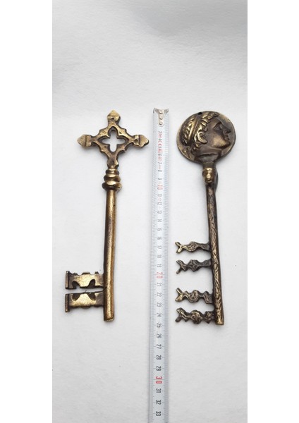 2 Adet Dekoratif Antika Tarzında Prinç Döküm Eski Çağ Kale, Han, Kilise, Saray Anahtarı Model 06 fırsatları