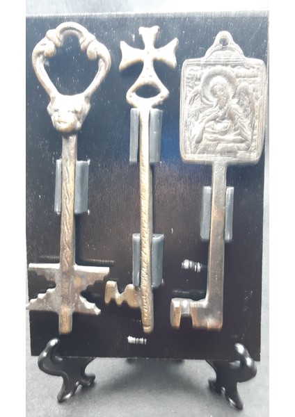 3 Adet Dekoratif Antika Tarzında Prinç Döküm Eski Çağ Kale, Han, Kilise, Saray Anahtarı Model 17 fiyatları