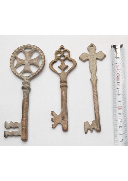 3 Adet Dekoratif Antika Tarzında Prinç Döküm Eski Çağ Kale, Han, Kilise, Saray Anahtarı Model 23 fırsatları
