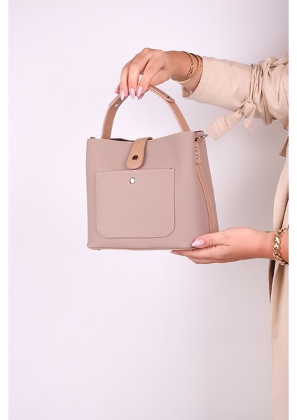 Yeni Sezon Kadın Omuz Çantası 4 Bölmeli Ayarlanabilir Geniş Askılı 22X20 cm AKL2055 indirimleri