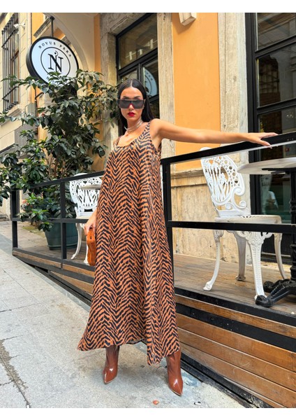 Kadın Kahve Floş Saten Baskılı Uzun Elbise 28159