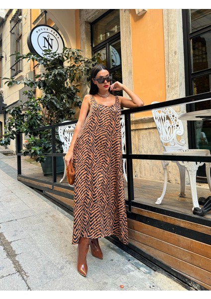 Kadın Kahve Floş Saten Baskılı Uzun Elbise 28159 fırsatları