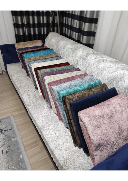 Kadife dokulu katlanmış gri koltuk örtüsü, 170x210 cm, şık ve konforlu kullanım