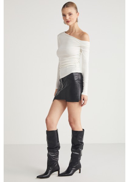 Sıssı Kadın Asimetrik Yaka Slim Fit Uzun Kollu Beyaz Bluz fırsatları