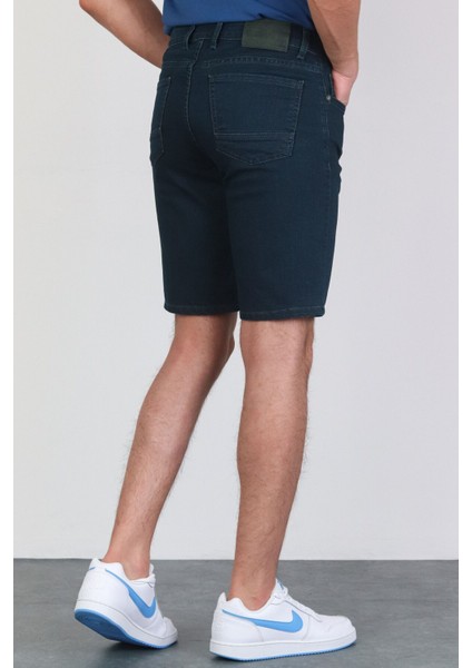 Erkek Taşlamalı Rahat Kesim Dark Green Jean Şort