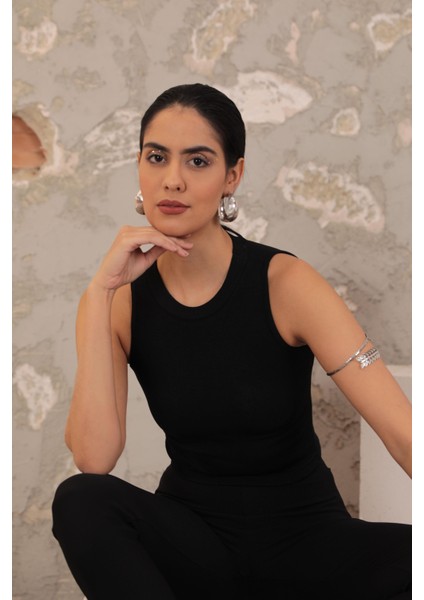 Kaşkorse Kumaş Geniş Bisiklet Yaka Kolsuz Kadın Bluz