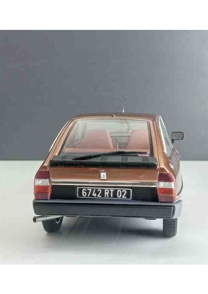 Dianomi 1:18 Citroen Gsa X3 (Reçine) Kapalı Gövde Model