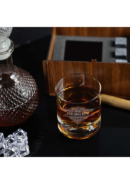 Ahşap Kutulu Retro Arma Tasarımlı Isme Özel Taşlı Viski Kadehi Seti