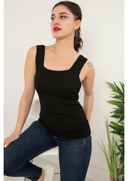 Kolsuz Bluz Kalın Askılı Atlet Ince Kare Yaka Triko ESP039